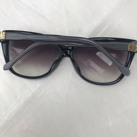 Givenchy vintage sunglasses - Picture 5 of 7